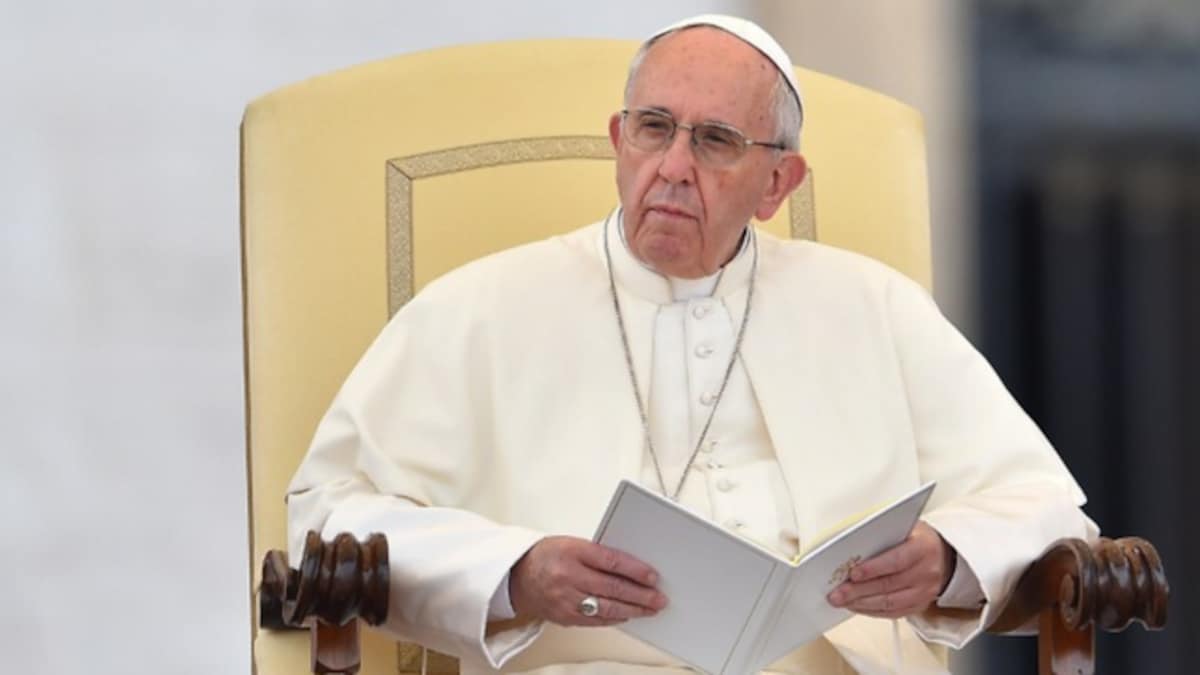 Pope resignations should not become a 'fashion', says Francis