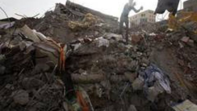 Turkey arrests 48 for looting, defrauding quake victims, says state media Turkey arrests 48 for looting, defrauding quake victims, says state media