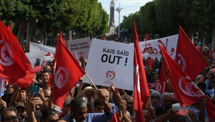 Police arrests two judges as detentions of prominent people continue in Tunisia