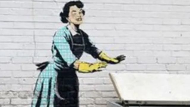 British artist's 'Valentine's Day Mascara' mural showcasing domestic violence goes viral; watch British artist's 'Valentine's Day Mascara' mural showcasing domestic violence goes viral; watch