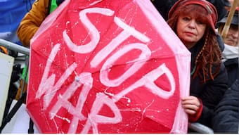 Berlin: Thousands join protest over arming Ukraine against Russia