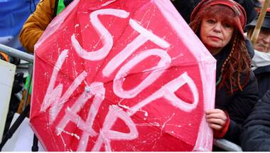 Berlin: Thousands join protest over arming Ukraine against Russia