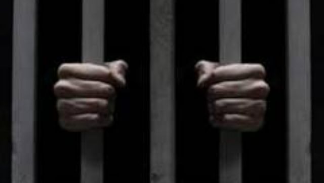 Oye Lucky! UP youth turns robber to impress girlfriend, gifts her Rs 60 lakh Oye Lucky! UP youth turns robber to impress girlfriend, gifts her Rs 60 lakh