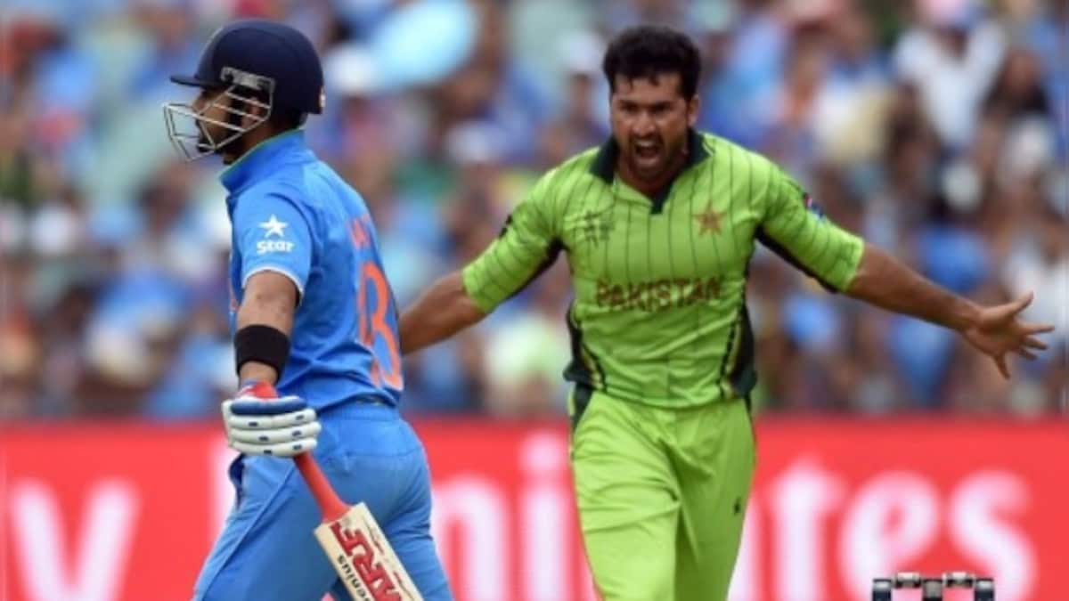 'MS Dhoni told him to back off': Pakistan pacer recalls heated argument with Virat Kohli