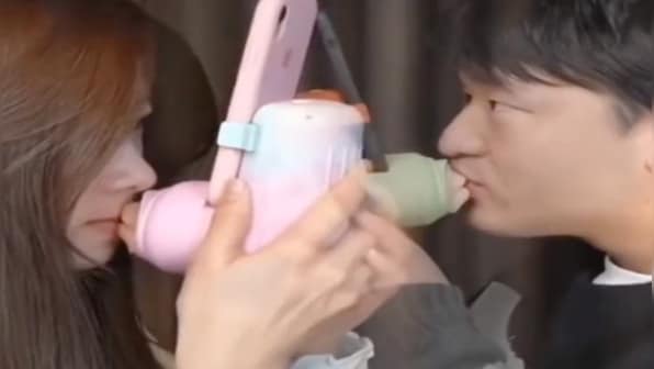 Creepy or Not? What is China’s ‘remote-kissing’ device for long-distance lovers?