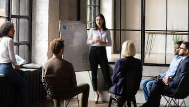 Women comprise 40% of boards at top UK companies for first time in a decade