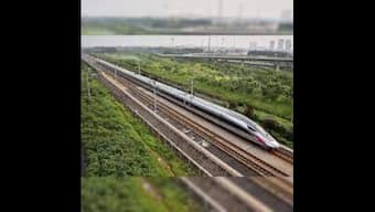 China plans railway line to connect Tibet, Xinjiang 
