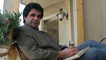 Iranian filmmaker Jafar Panahi released on bail after his hunger strike to protest against his detention