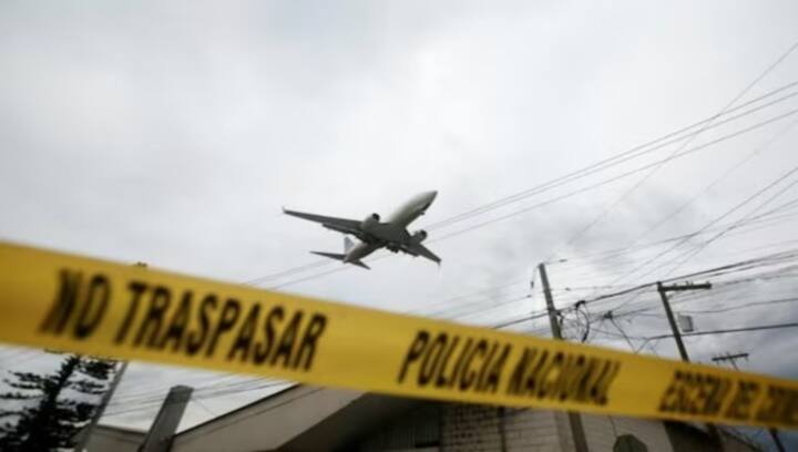 Plane crashes in Philippines, search underway for four on board