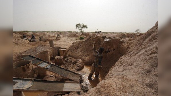 Ten killed in makeshift gold mine collapse in Burkina Faso