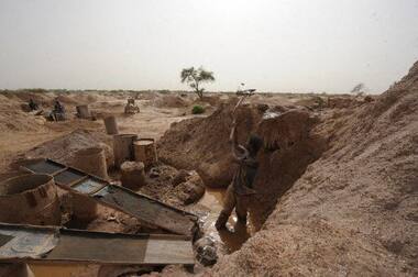 Ten killed in makeshift gold mine collapse in Burkina Faso