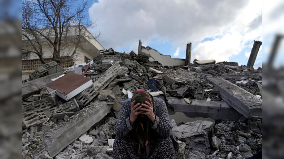 Turkey & Syria earthquake death toll tops 6,200 as frigid cold hits rescue work