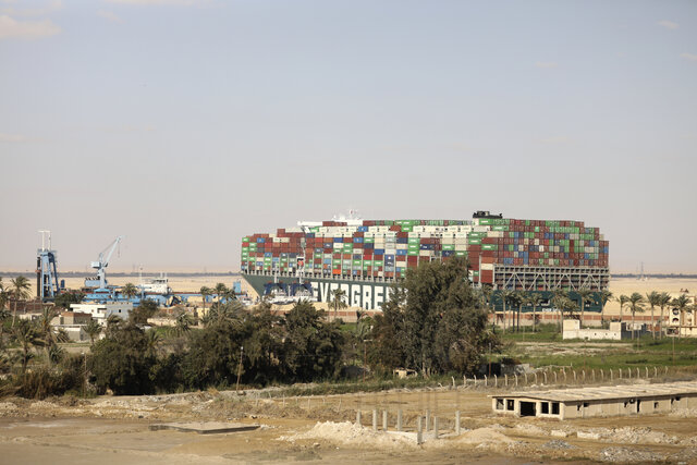 World’s largest shipping company Maersk sues Evergreen over 2021 Suez Canal blockade World’s largest shipping company Maersk sues Evergreen over 2021 Suez Canal blockade