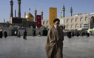 Calls for change in Iran reach even Shia heartland of Qom