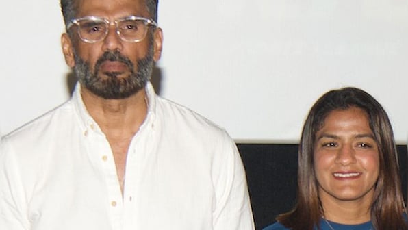 Suniel Shetty praises Indian Tigress Ritu Phogat as she lends support to India's first MMA reality show