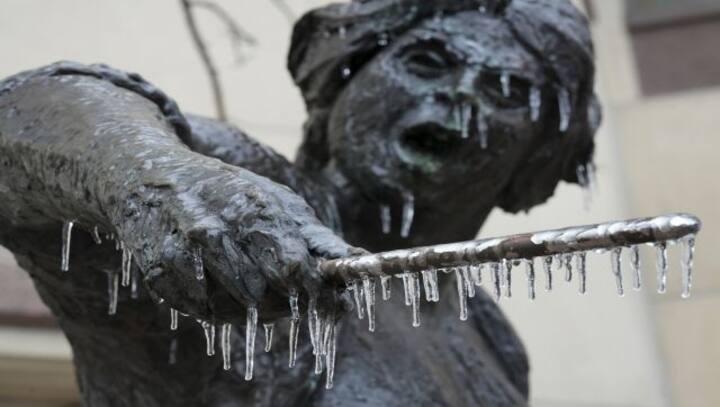 Cold Like Hell: Deadly ice storm cripples Texas, leaves thousands without power