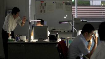 Worried about all the work piled up at the beginning of the week? Try out 'Bare Minimum Monday'