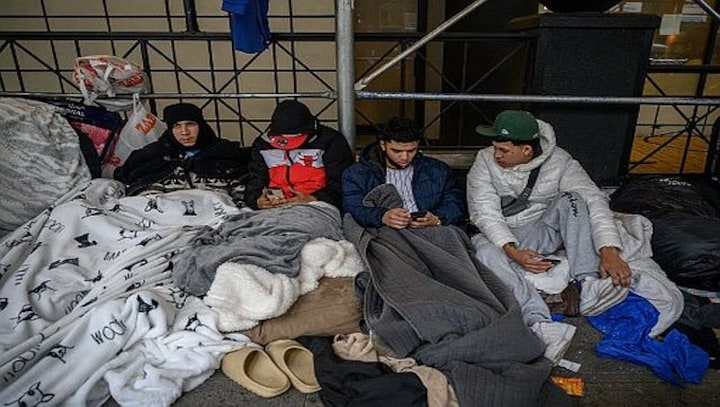 How Manhattan hotels have become homes to thousands of migrants