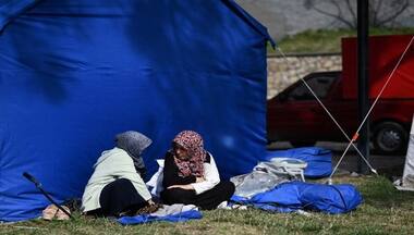 Refusing to leave home, Turkey earthquake survivors live on streets beside ruined houses