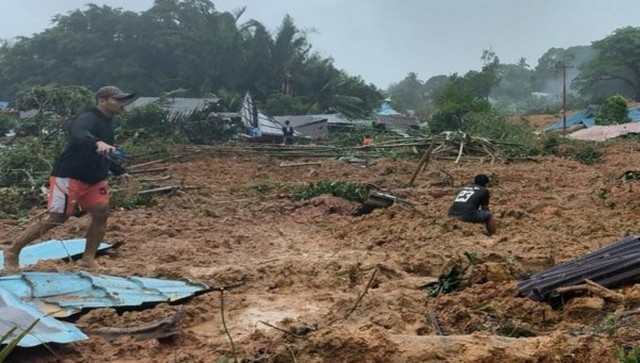 Landslide kills 15 in Indonesia, dozens feared missing Landslide kills 15 in Indonesia, dozens feared missing