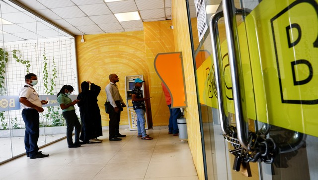 Sri Lanka workers defy govt ban on strikes to protest against tax hikes Sri Lanka workers defy govt ban on strikes to protest against tax hikes