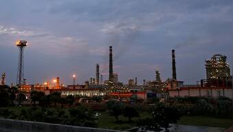 India set to surpass China in need for oil as growth paths diverge