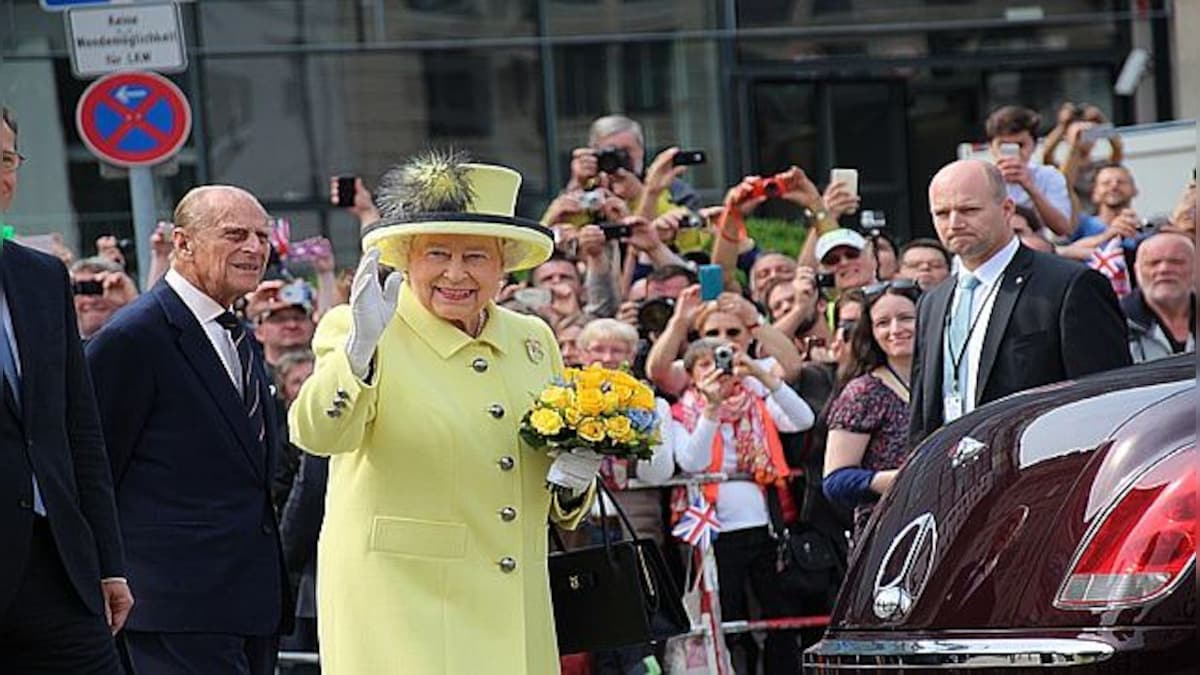 From Queen Victoria to Queen Elizabeth II: When British monarchs visited France