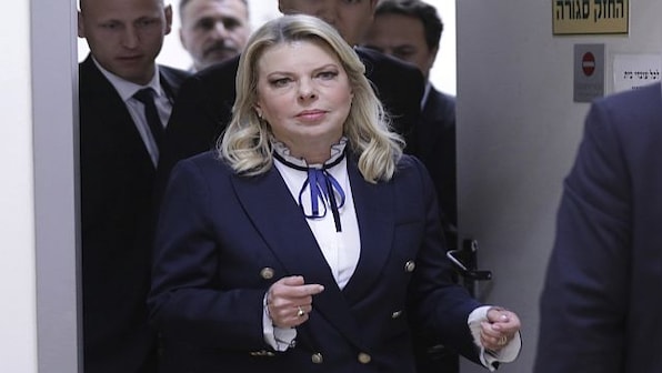 Bad Hair Day: How a salon visit of Israel PM's wife ended with riot police