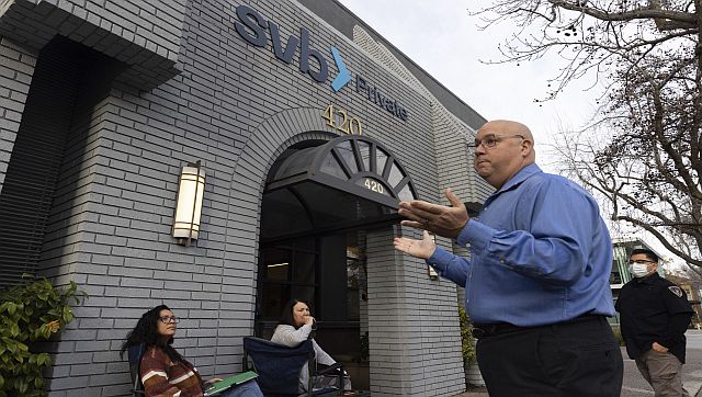 Silicon Valley Bank Collapse: How can you protect your money if your bank fails? Silicon Valley Bank Collapse: How can you protect your money if your bank fails?