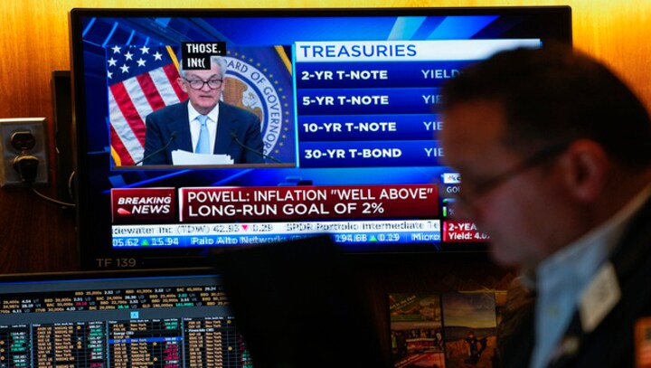 US stocks tumble after Fed rate hike, concerns on economy