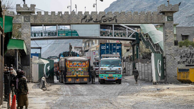 Taliban takes advantage of Pakistan economic crisis to boost Afghanistan's coffers Taliban takes advantage of Pakistan economic crisis to boost Afghanistan's coffers