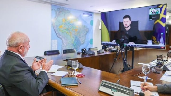 Brazil's President Lula discusses war in Ukraine, peace efforts in call with Zelenskyy