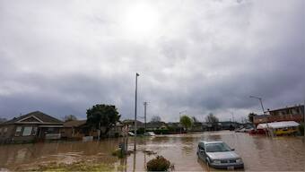 Storm breaches California river's levee, thousands forced to evacuate