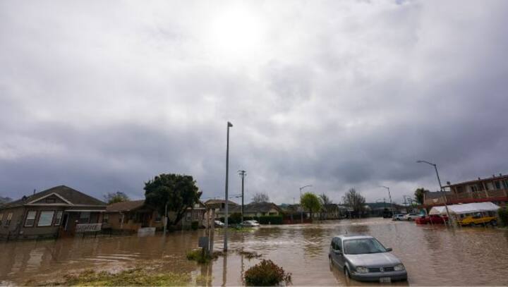 Storm breaches California river's levee, thousands forced to evacuate