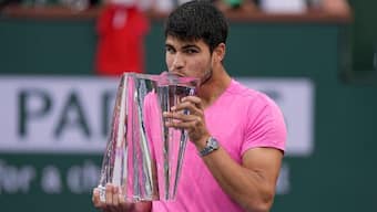 Carlos Alcaraz routs Daniil Medvedev for Indian Wells title, return to No 1
