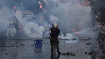 Pakistan: PTI workers take control of Zaman Park, protests continue with police no closer to arresting Imran Khan