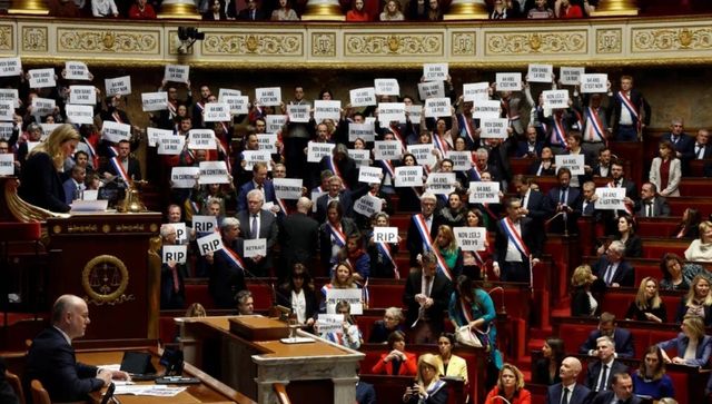 Macron to address nation after government survives no-confidence vote Macron to address nation after government survives no-confidence vote