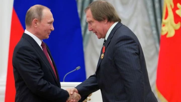 4 bankers convicted over Swiss account of longtime Putin pal