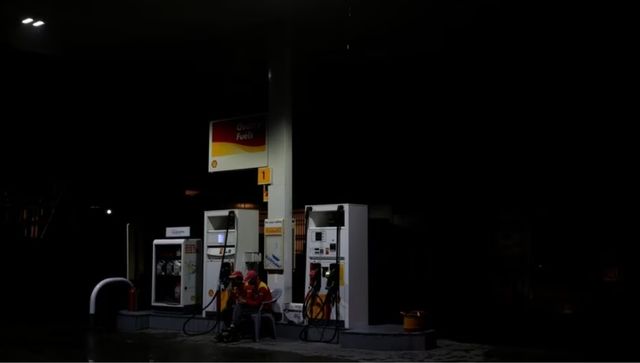 Amid economic turmoil, Pakistan hikes petrol price by Rs 5, diesel sees Rs13 hike Amid economic turmoil, Pakistan hikes petrol price by Rs 5, diesel sees Rs13 hike