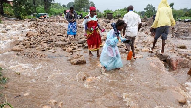 Malawi buries cyclone victims as death toll rises further Malawi buries cyclone victims as death toll rises further