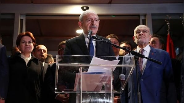 Turkey's opposition leader looks to emerge from Erdogan's shadow