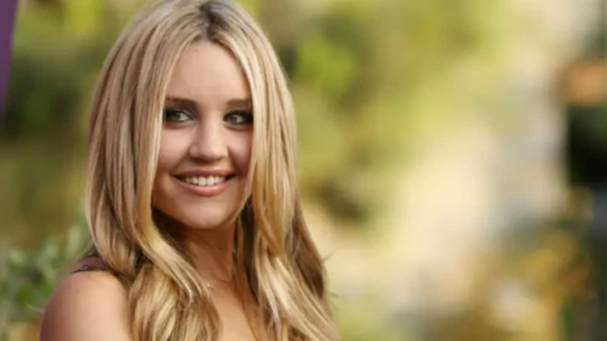 'All That' actress Amanda Bynes found roaming naked on streets; put on psychiatric hold