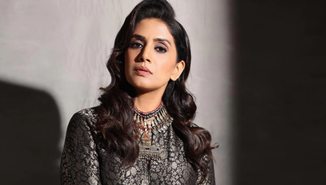 'My intention was not to hurt other women': Sonali Kulkarni apologises for calling Indian women 'lazy' 'My intention was not to hurt other women': Sonali Kulkarni apologises for calling Indian women 'lazy'