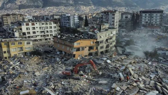 How toxic dust from Turkey earthquake rubble may have unleashed health catastrophe How toxic dust from Turkey earthquake rubble may have unleashed health catastrophe