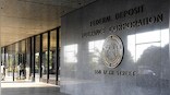 US officials study ways to expand FDIC coverage to all deposits