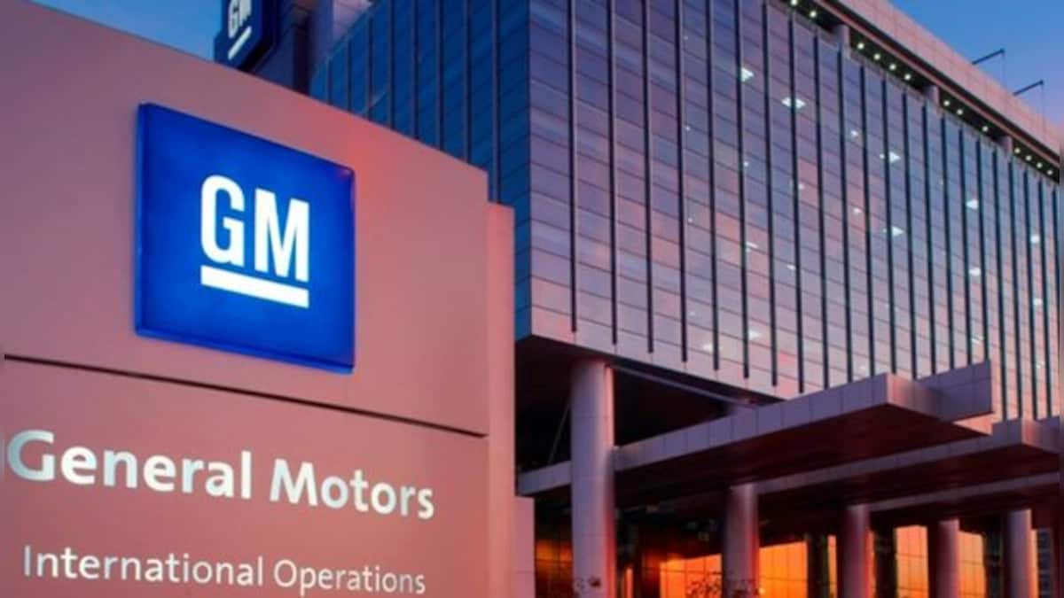 General Motors offers buyouts to most US salaried staff to trim costs