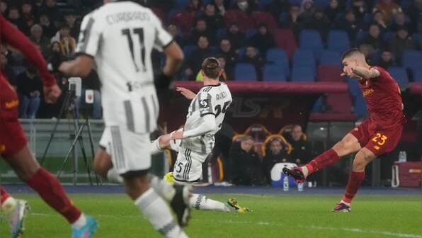 Serie A: Gianluca Mancini rocket fires AS Roma past Juventus and into top-four, as Inter Milan retake second