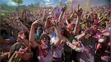 WATCH: Holi rages across America as students of Texas University revel in colours