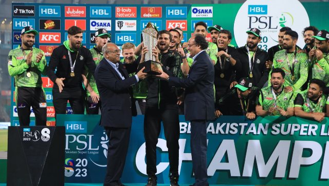 Lahore Qalandars defend PSL title with sensational one-run win Lahore Qalandars defend PSL title with sensational one-run win