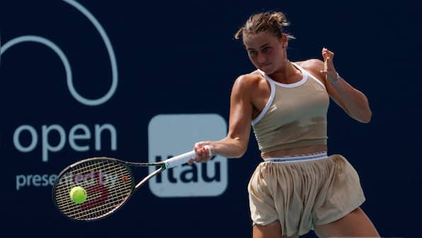 WTA to meet Ukrainian players amid locker-room tensions with Russians, Belarusians